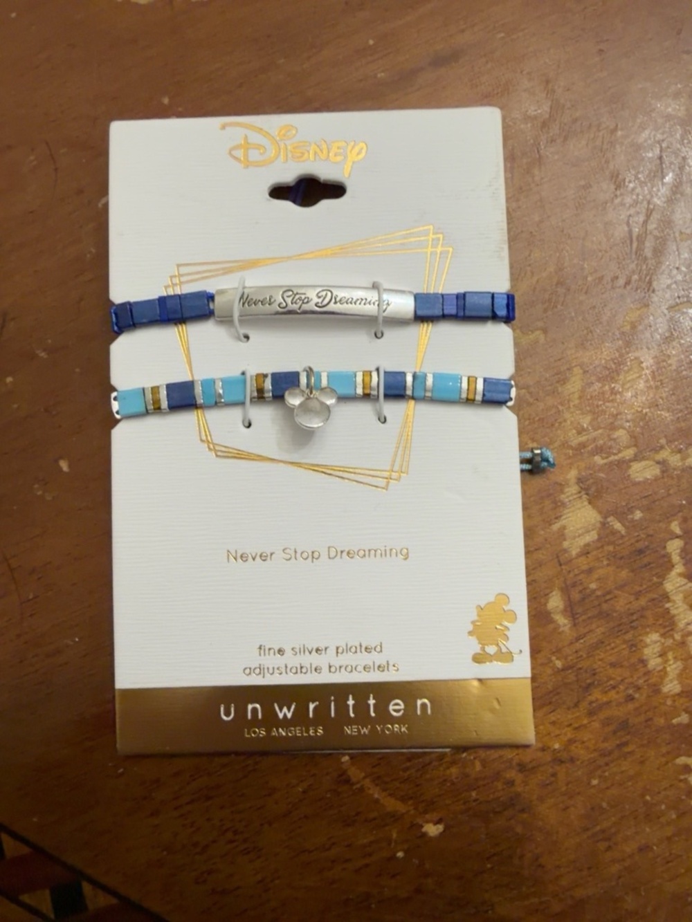 Disney “Never Stop Dreaming” Mickey Mouse Bracelet Set – Unwritten